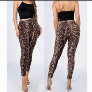 Women’s Classic Cheetah Print Leggins OS